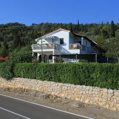 Studio Preko 8224b Apartman
